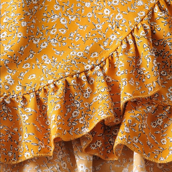 Ruffle Slim-fit Thin Floral Skirt - Picture 3 of 7